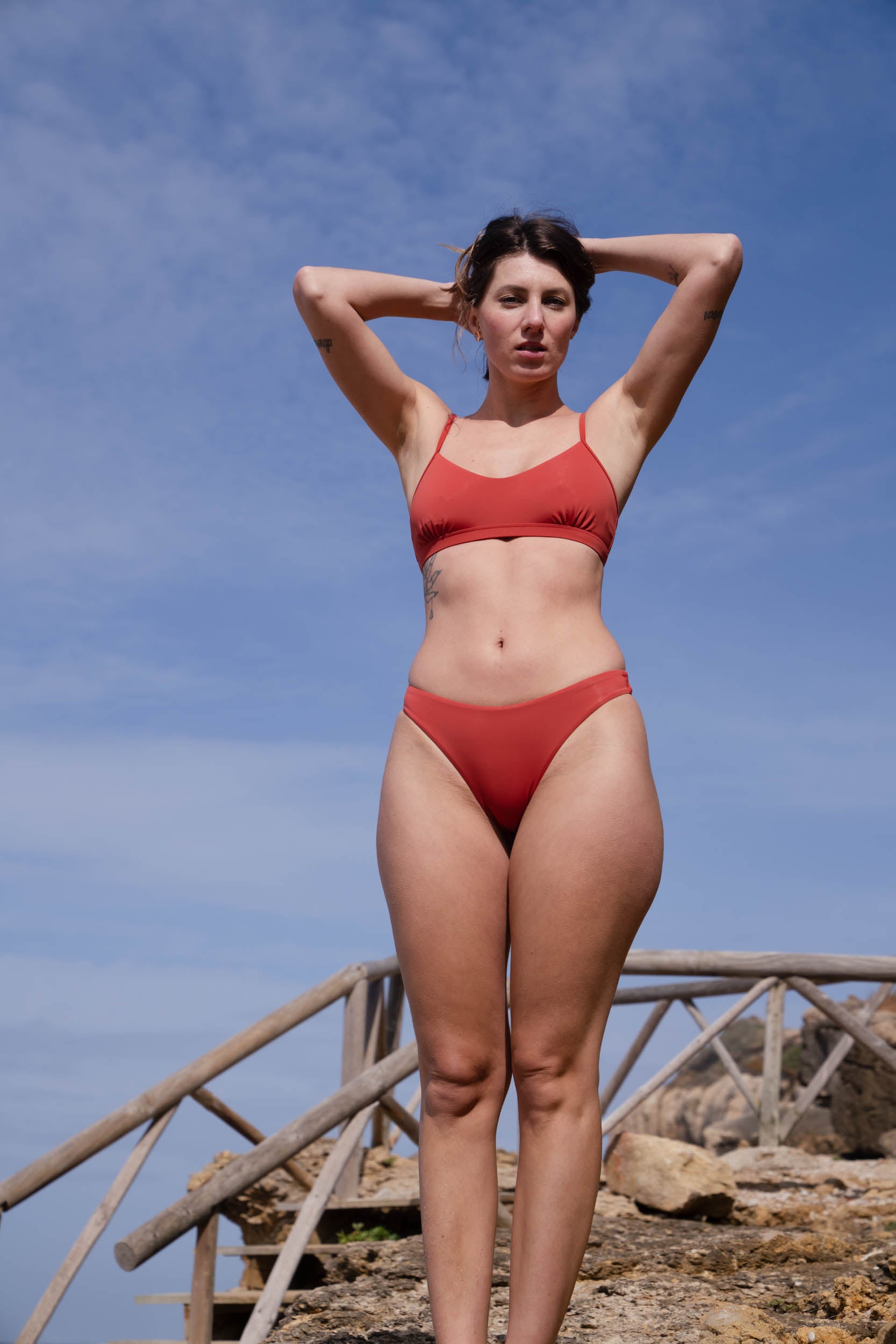 ANIKA BIKINI TOP ROUND NECK