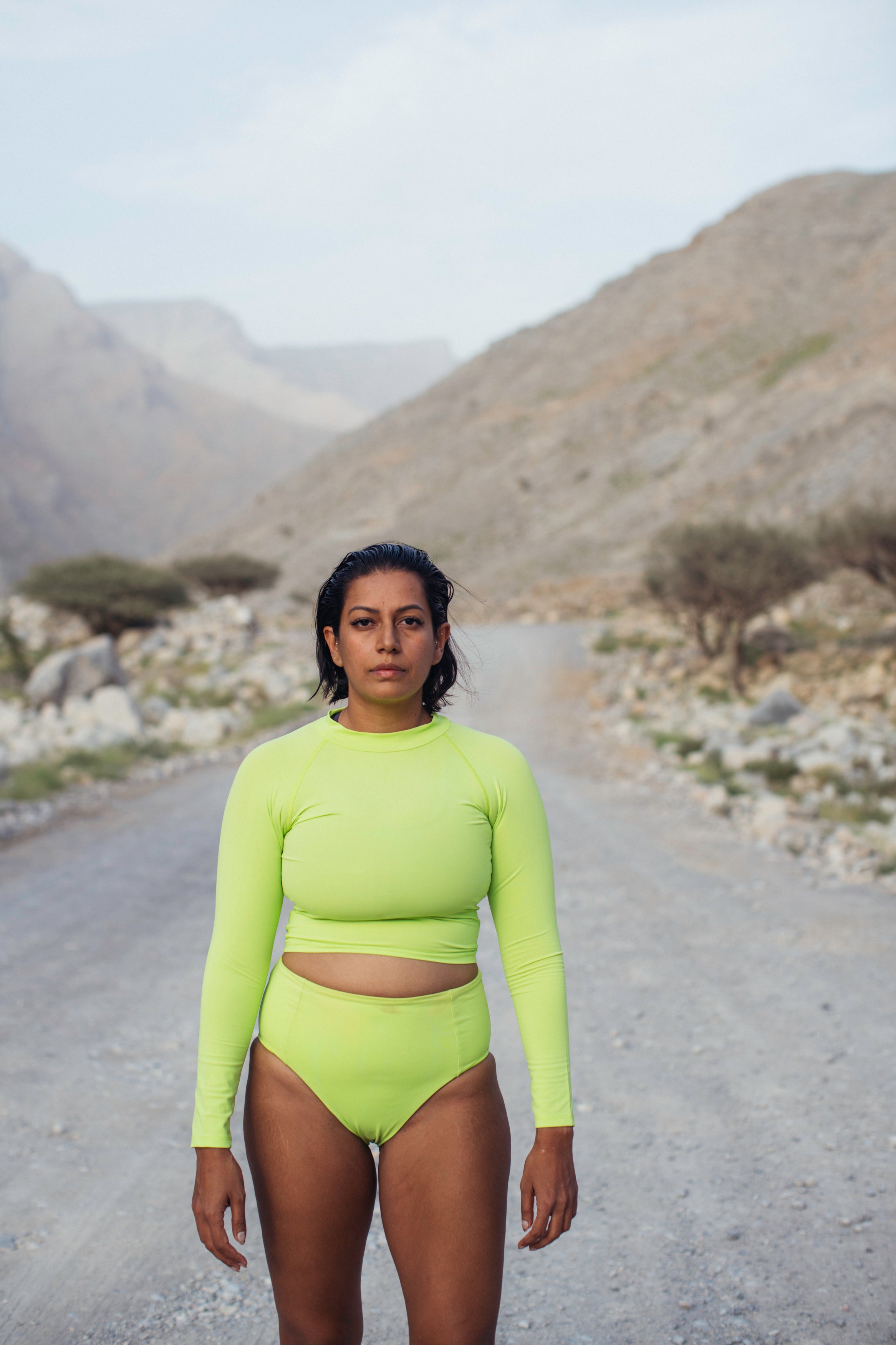 SALLA LONG-SLEEVE RASHGUARD MODERN SURF WEAR APPLE