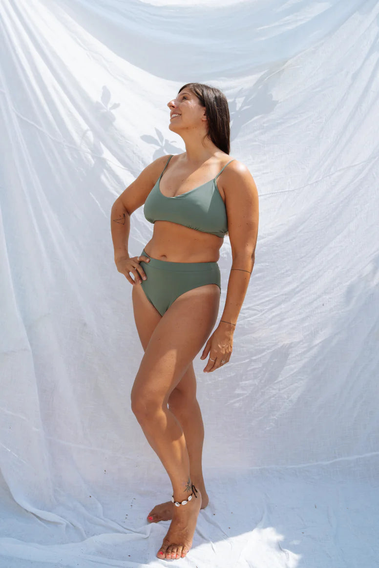 ANIKA BIKINI TOP ROUND NECK HAZY GREEN