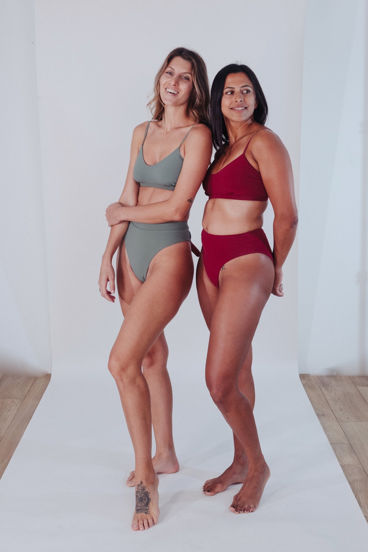 ISABEL BIKINI TOP ROUND NECK WINE RED