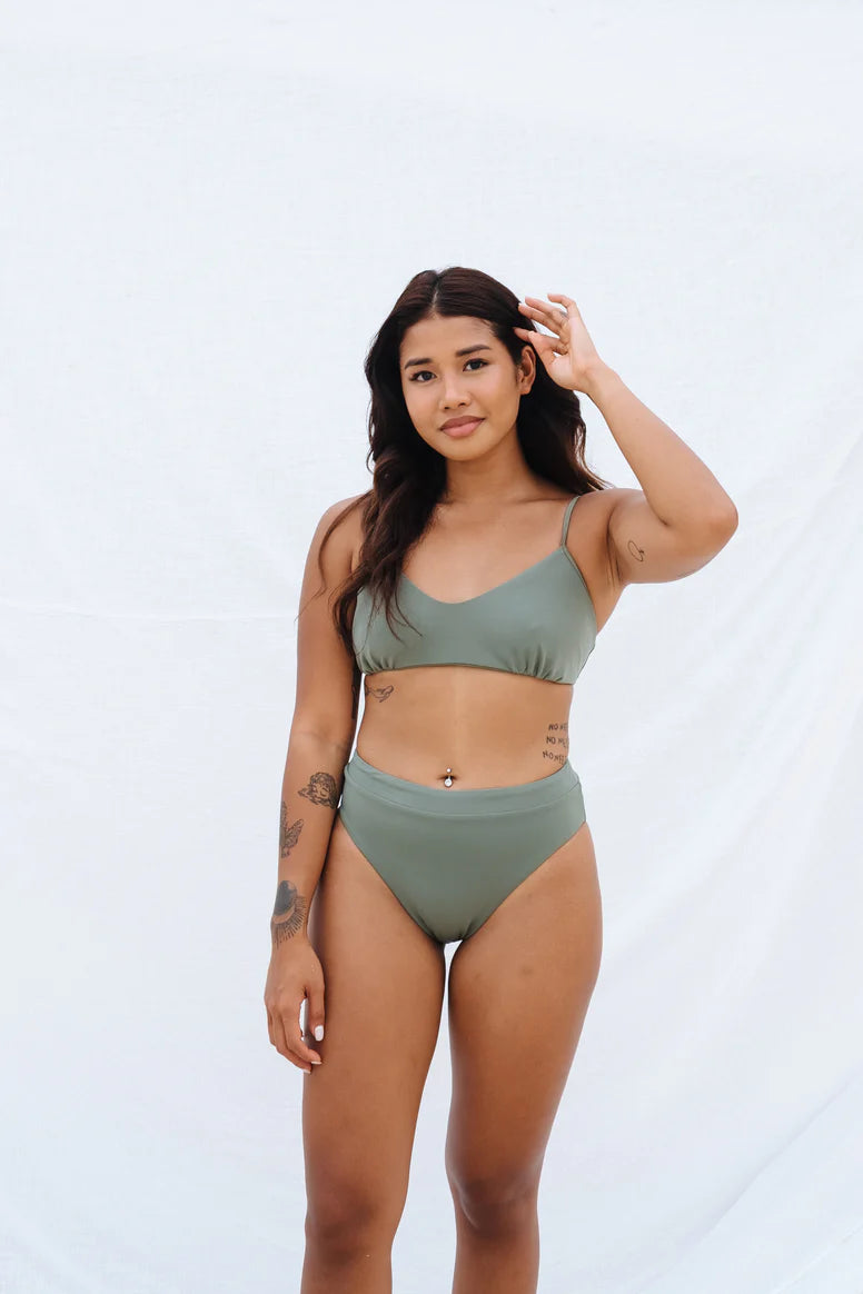 ANIKA BIKINI TOP ROUND NECK HAZY GREEN