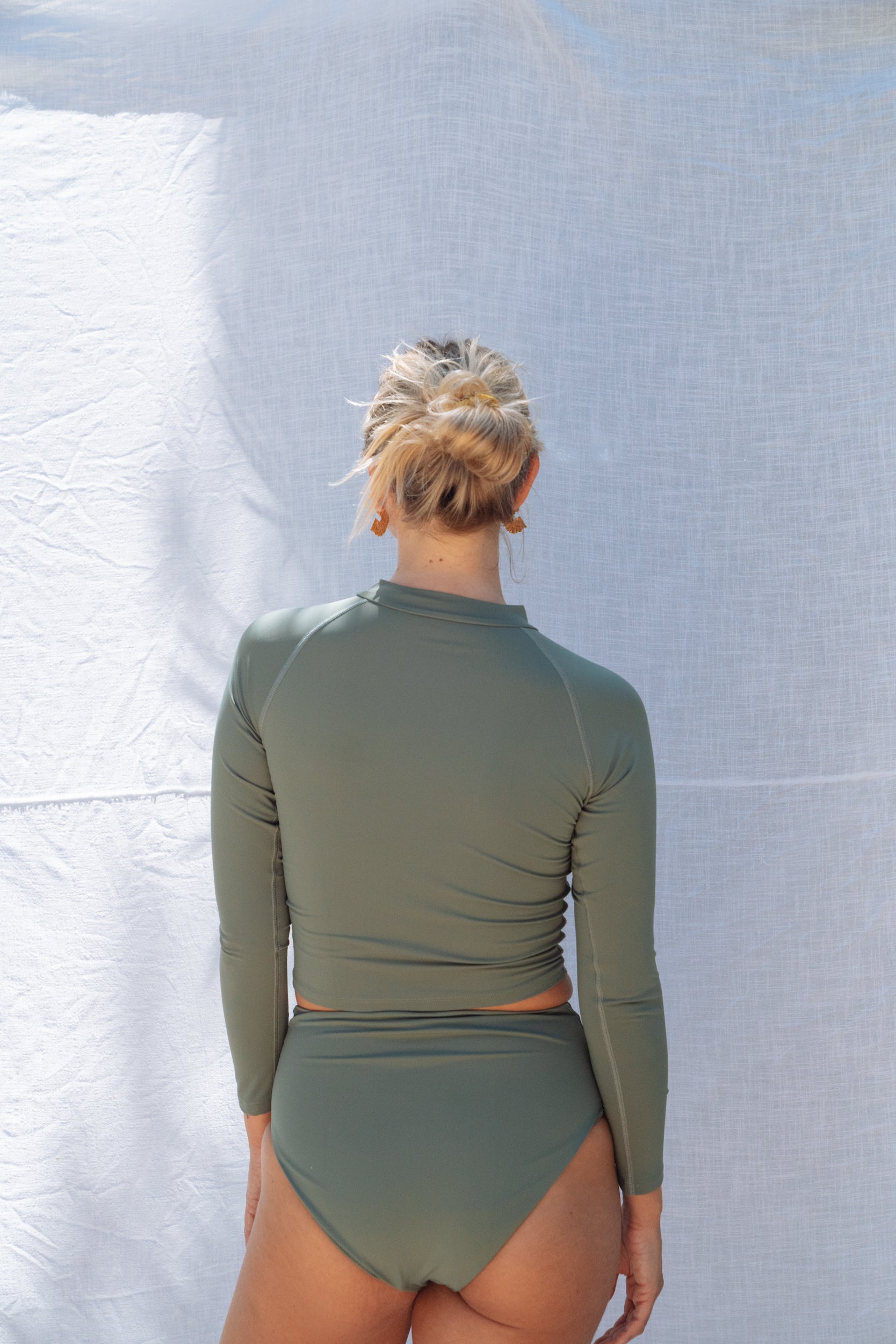 SALLA LONG-SLEEVE RASHGUARD MODERN SURF WEAR HAZY GREEN