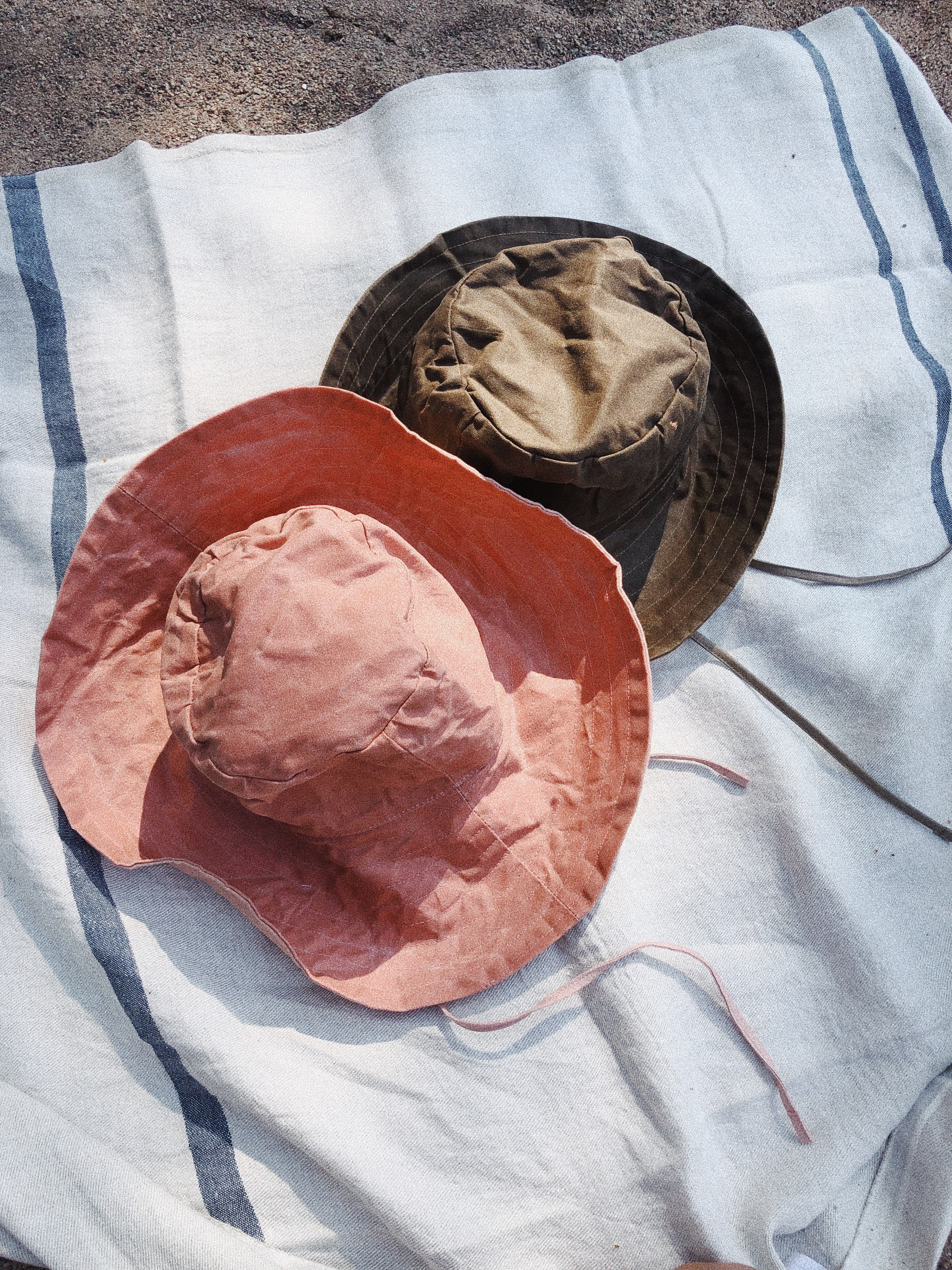 SUMMER HAT BEESWAX WIDE BRIM